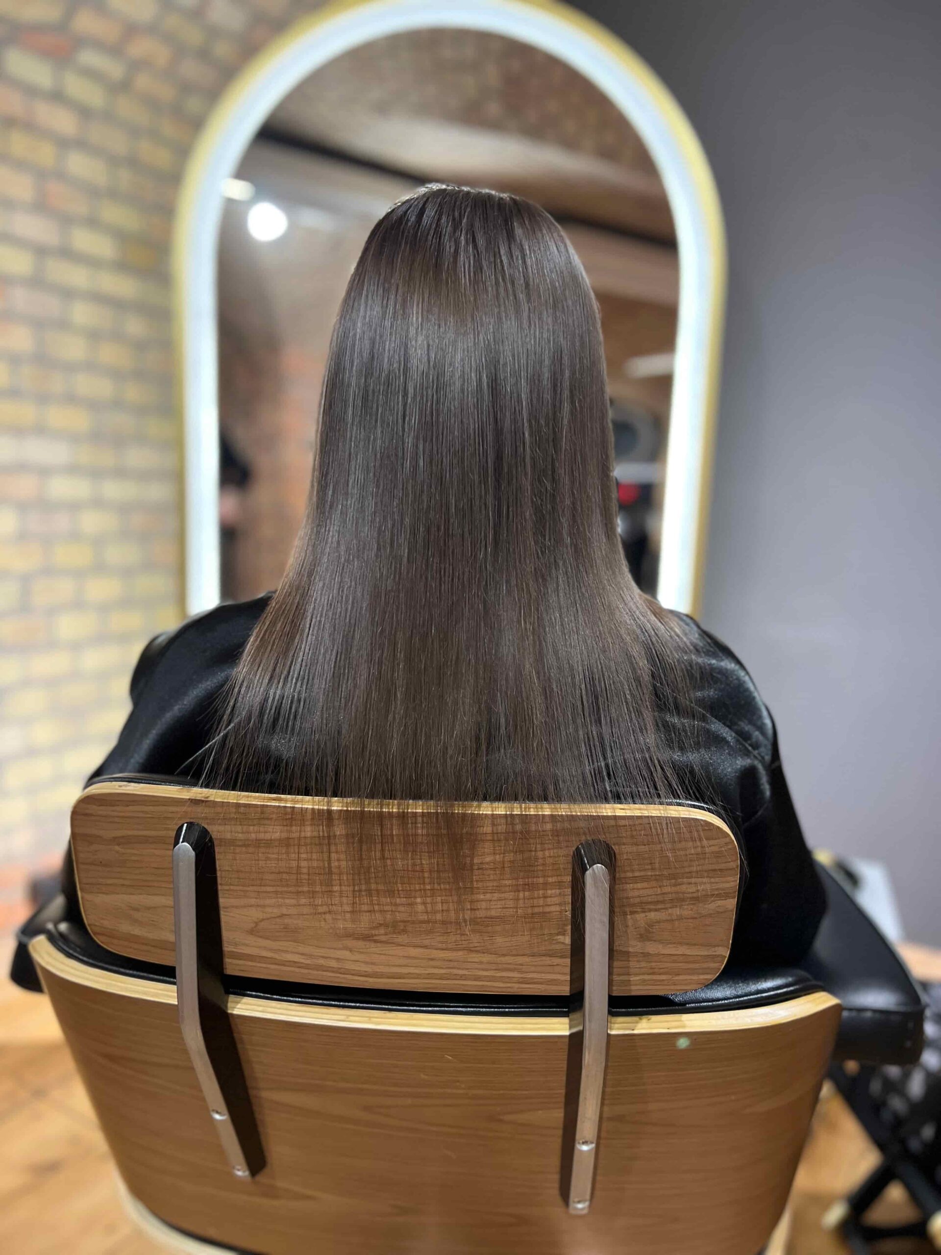 Przedłużanie włosów jasnych – efekt przed zabiegiem, włosy matowe i nierównej długości