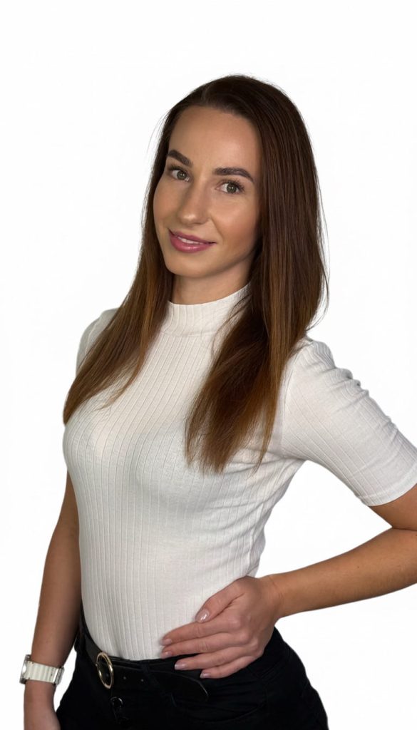 Kamila – fryzjerka damska Art Premium Hair