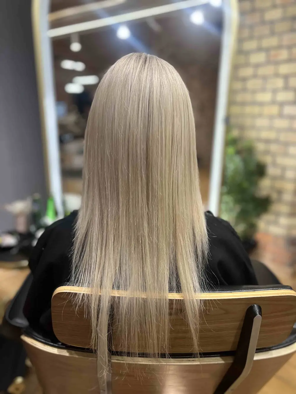 Przedłużanie włosów Toruń – naturalny efekt i trwałość włosów Premium